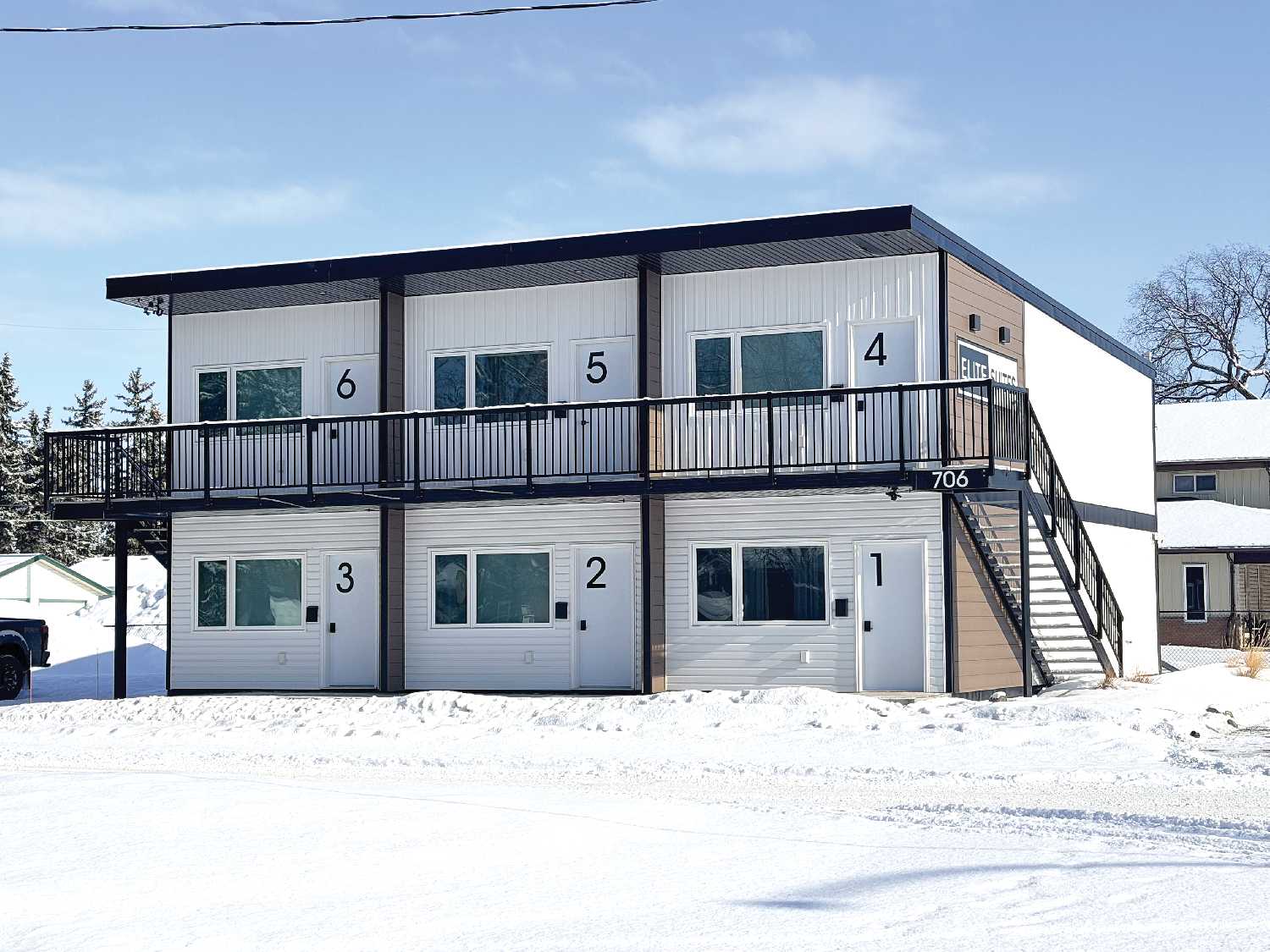 The Elite Suites apartment building on Broadway Avenue in Moosomin beside the grocery store. A similar sixplex will be built at 313 Broadway Avenue on the west side of Moosomin.